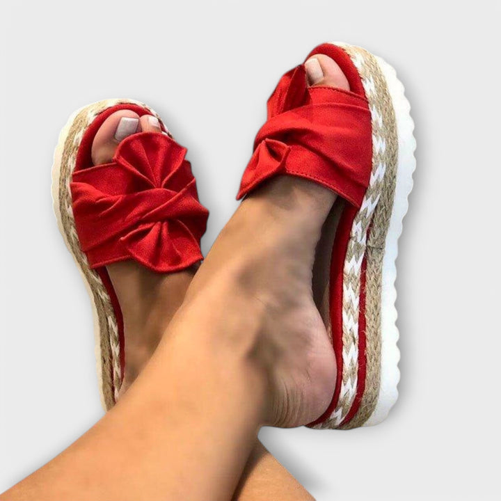 Isadora – ortopedické sandály s mašlí